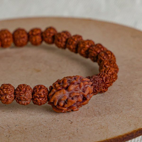 Three Mukhi Rudraksh Bracelet